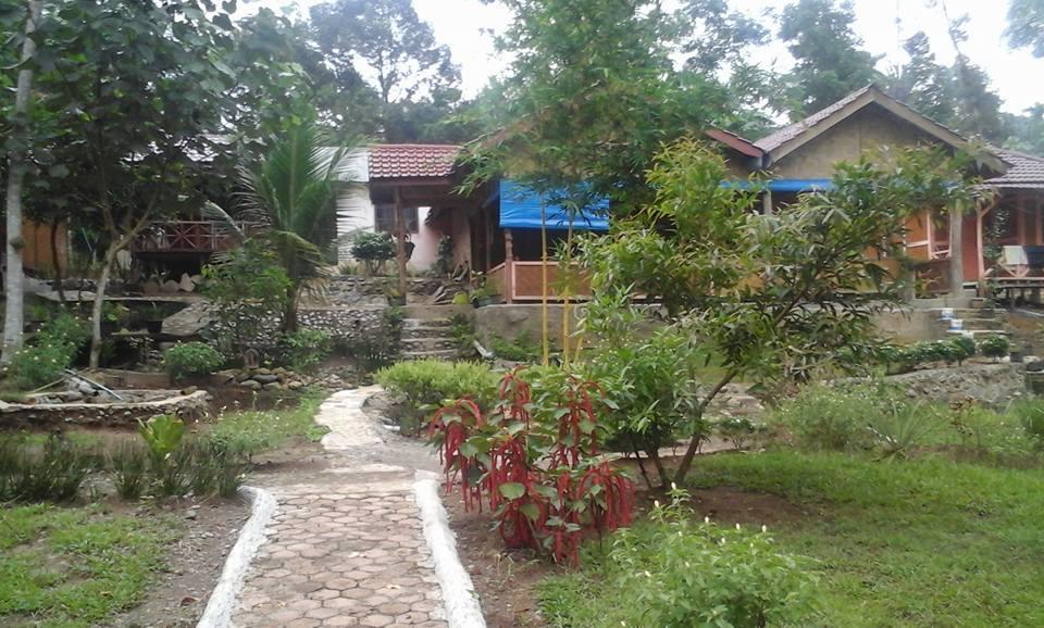 فندق Timbanglawangفي  Orchid Bungalow & Restaurant المظهر الخارجي الصورة