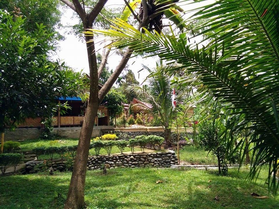 فندق Timbanglawangفي  Orchid Bungalow & Restaurant المظهر الخارجي الصورة