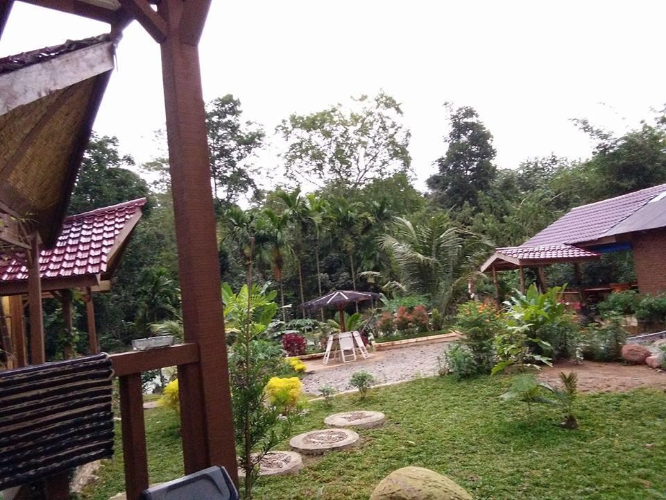 فندق Timbanglawangفي  Orchid Bungalow & Restaurant المظهر الخارجي الصورة